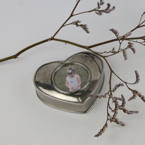 Boîte en étain forme coeur + emplacement photo