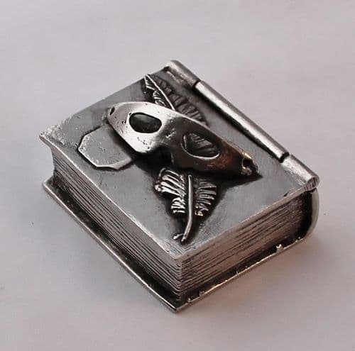 Boîte masque et plume