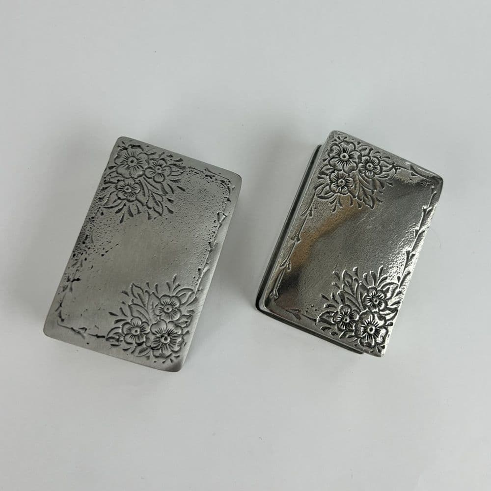 Boîte rectangle fleurie à graver en étain finition mate