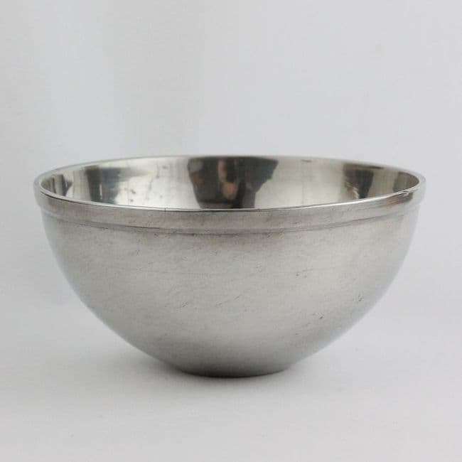 Bol en étain