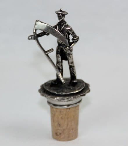 Bouchon le paysan et sa faux en liège et étain