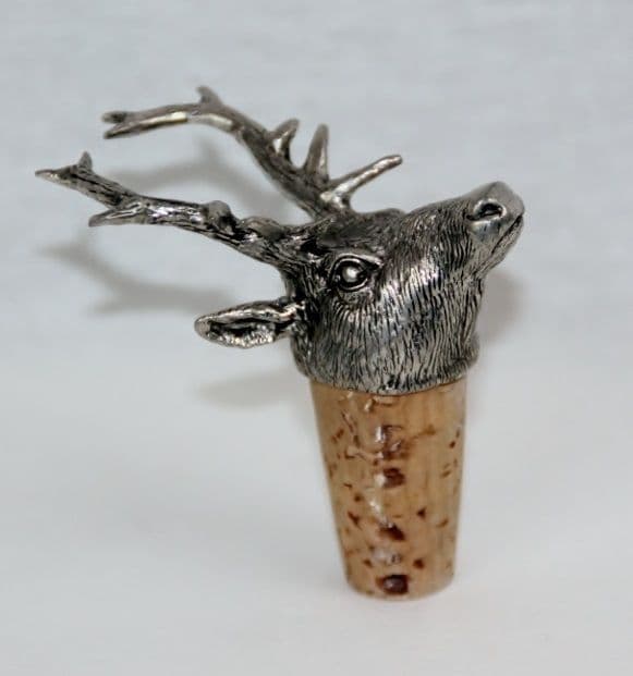 Bouchon tête de cerf en liège et étain