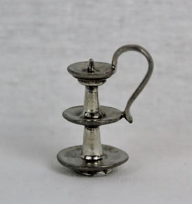 Bougeoir miniature en étain