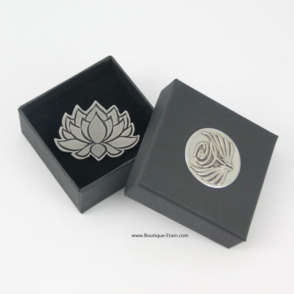 Broche en étain fleur de LOTUS
