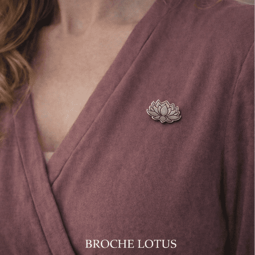 Broche en étain fleur de LOTUS