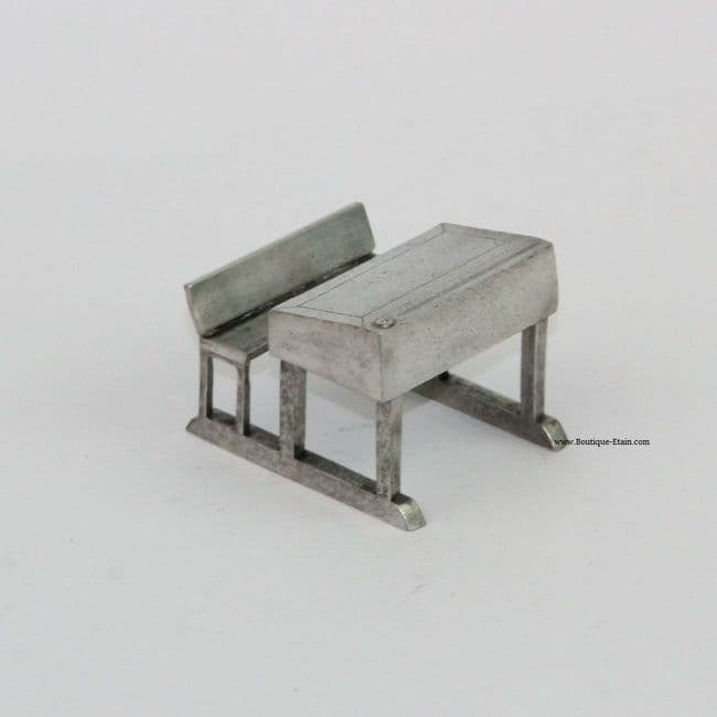 Bureau d'écolier pupitre miniature en étain