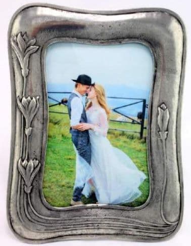 Cadre photo mural en étain décor crocus Ht21cm
