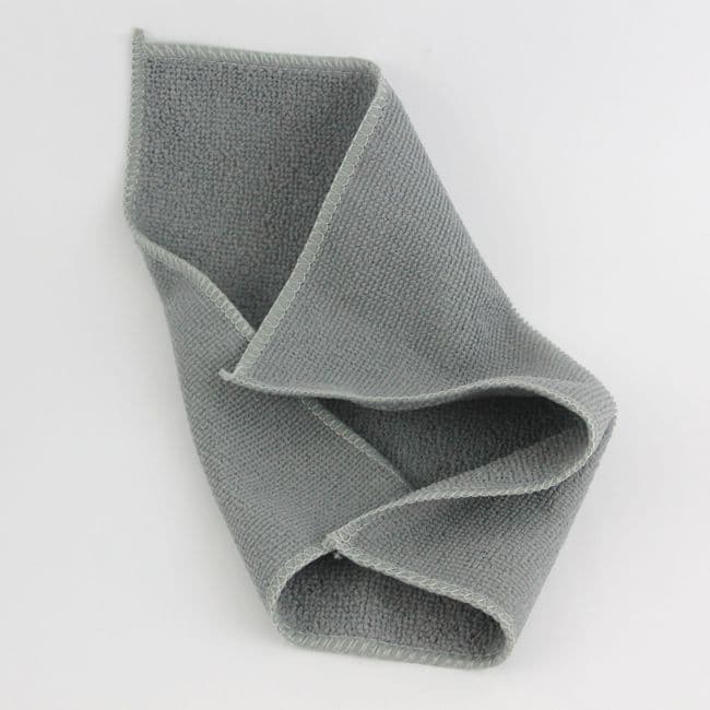 Chiffon microfibre pour nettoyer l'étain