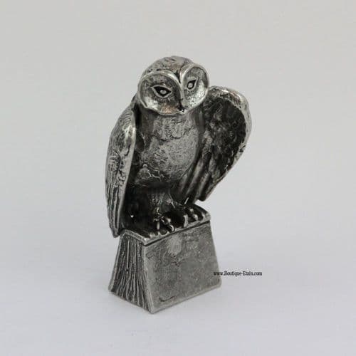 Chouette hulotte chat-huant sur livre en étain ailes ouvertes H:8cm