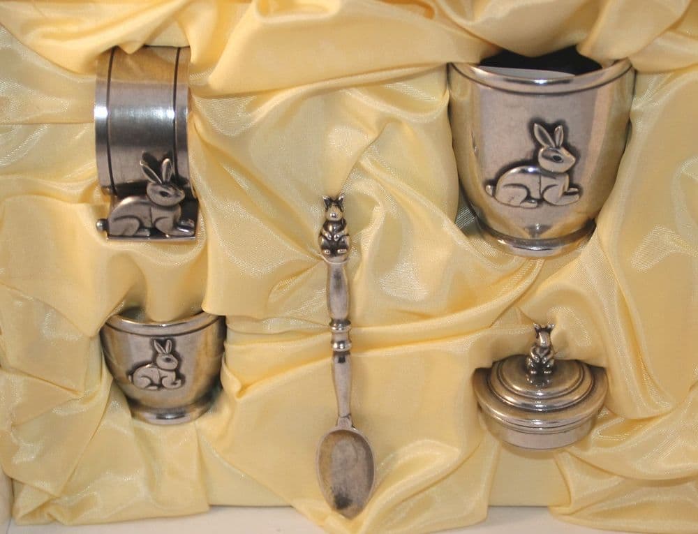 Coffret naissance "Lapin" (5pcs) timbale enfant.