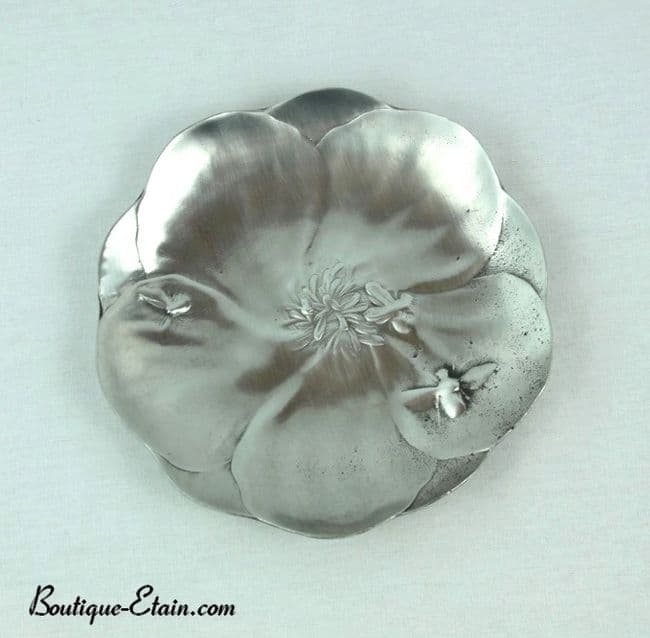 Coupe, coupelle fleur et abeille en étain