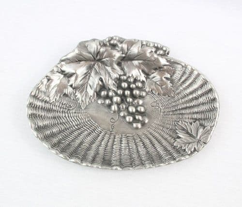 Coupe en étain pour décorer ou servir, thème vendanges.