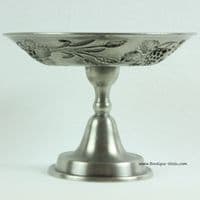 Coupe en étain sur pied motif raisin