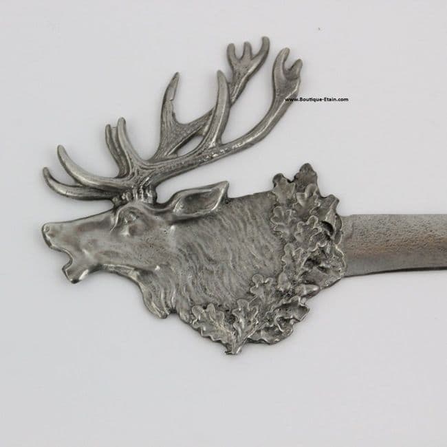 Coupe-papier ouvre-lettres en étain décor cerf
