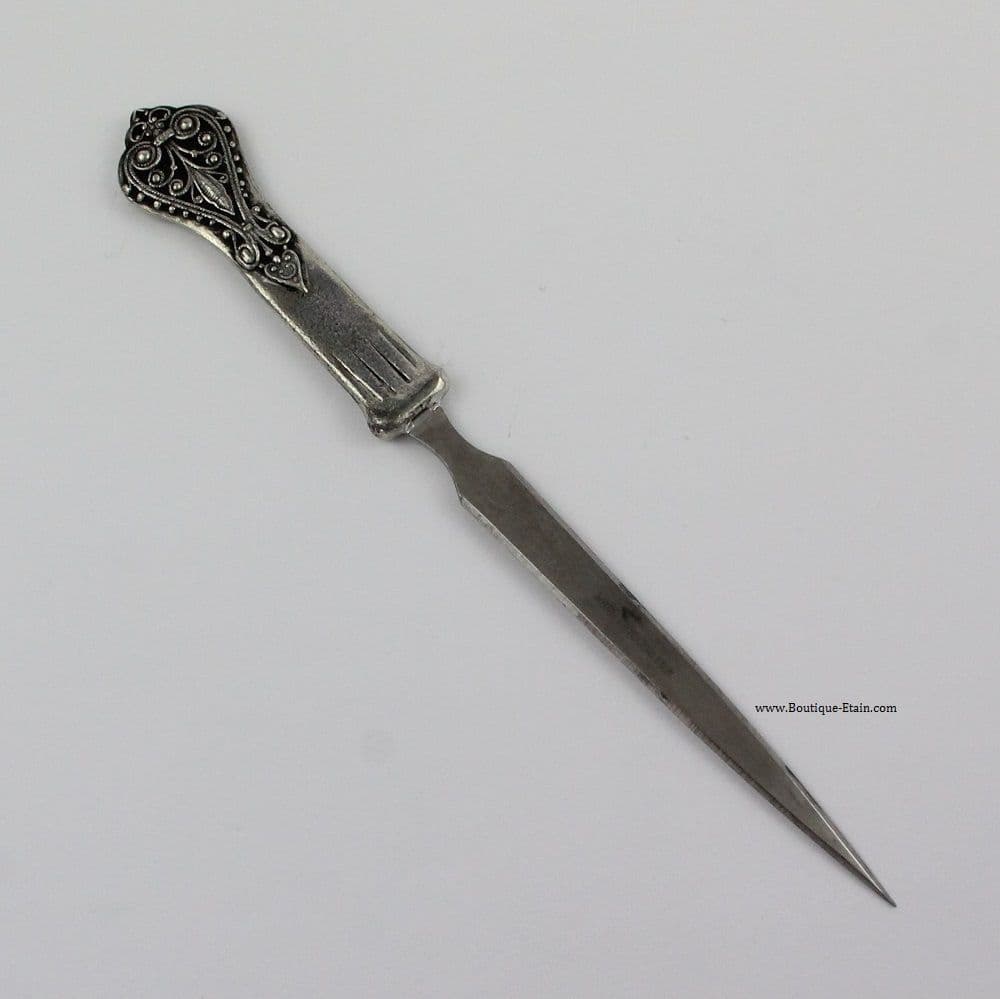 Coupe-papier ouvre-lettres filigrane en étain