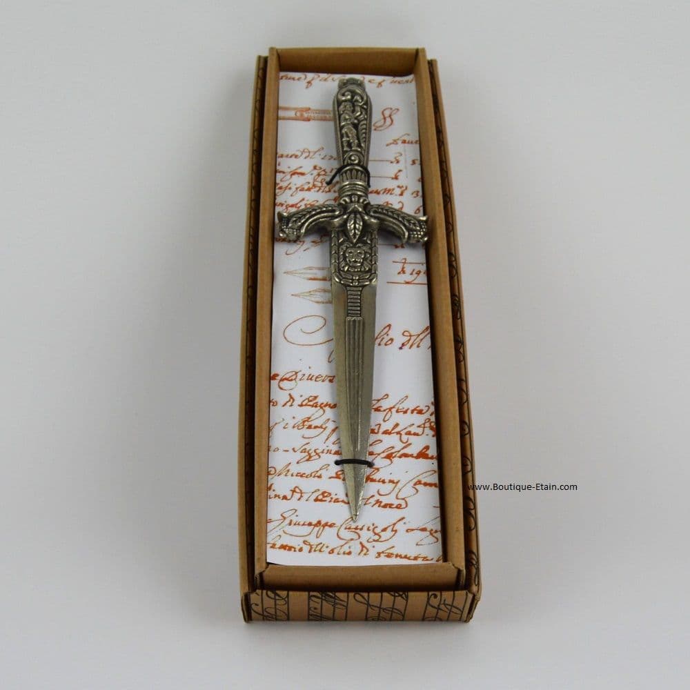 Coupe-papier ouvre-lettres forme épée en étain