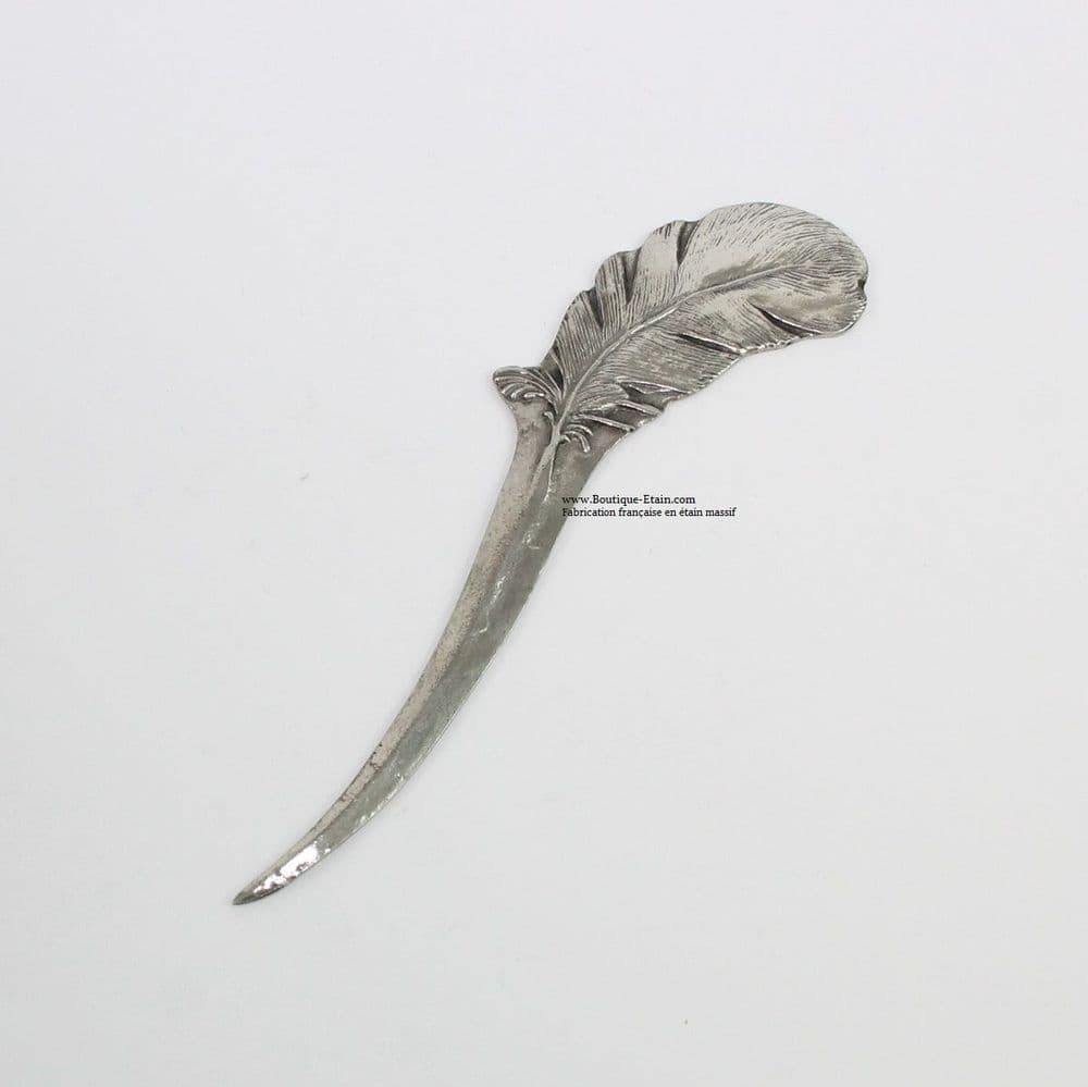 Coupe-papier ouvre-lettres plume en étain