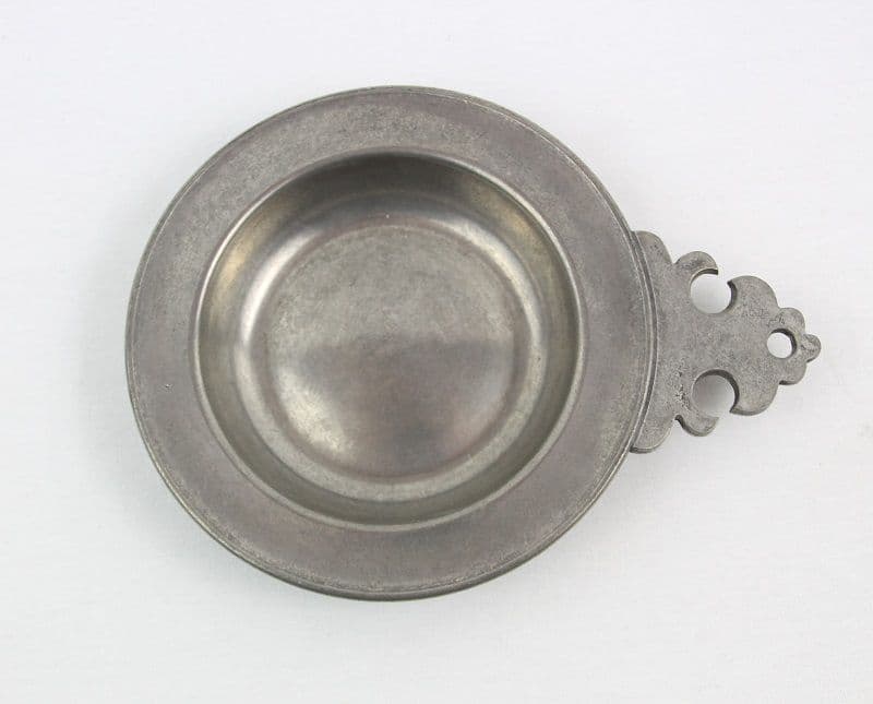 Coupelle tastevin ou cendrier en étain