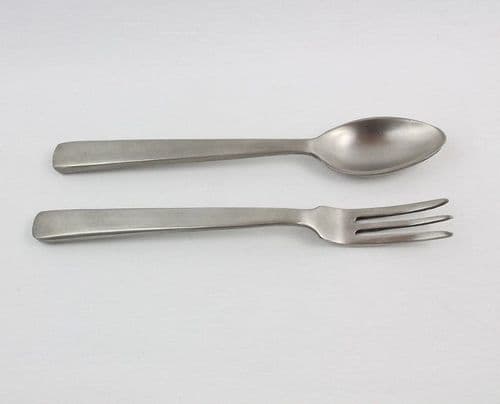 Couverts à salade en étain massif