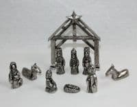 Crèche en étain, la nativité en étain.