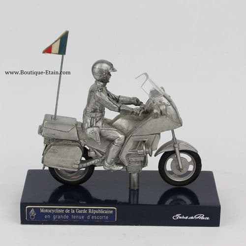 DESTOCKAGE -40% Gendarme Motocycliste de la Garde Républicaine