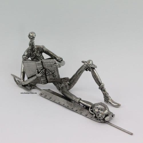 Don Quichotte allongé en étain