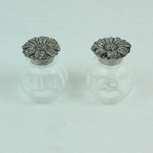 Ensemble sel + poivre, salière et poivrière en verre et étain