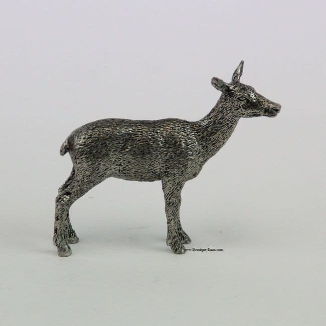 Figurine , statuette Biche en étain