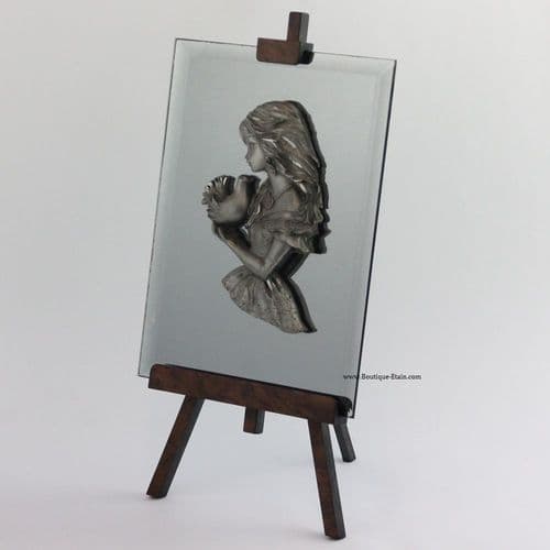 Grand chevalet jeune femme et oiseau en étain