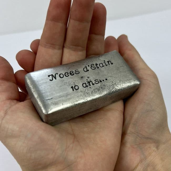 Grand Lingot d'étain presse papier gravé pour Noces d'étain