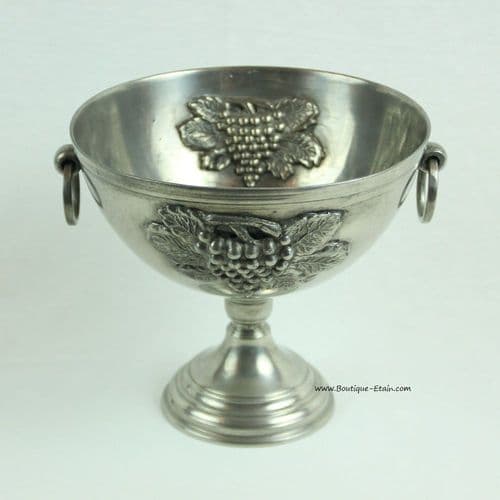 Grande coupe forme graal en étain motif vigne