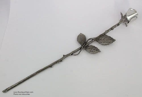 Grande rose en étain + feuilles gravées