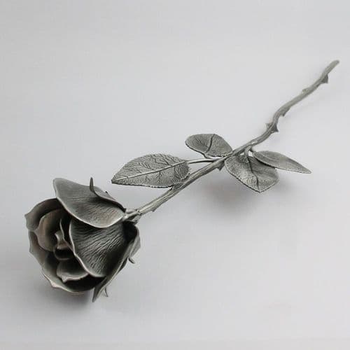 Grande rose en étain mat 40cm