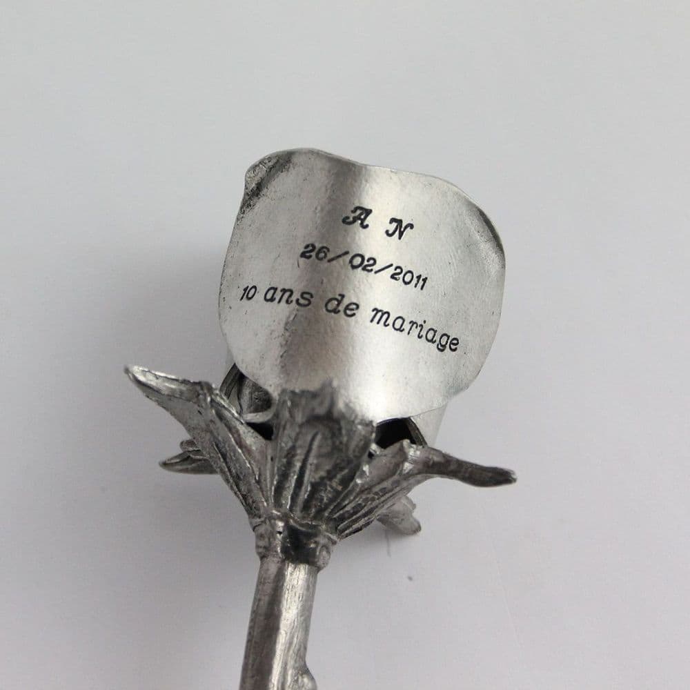 Grande rose en étain + pétale gravée