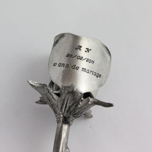 Grande rose en étain + pétale gravée