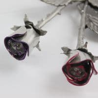 Grande rose en étain + touche de couleur