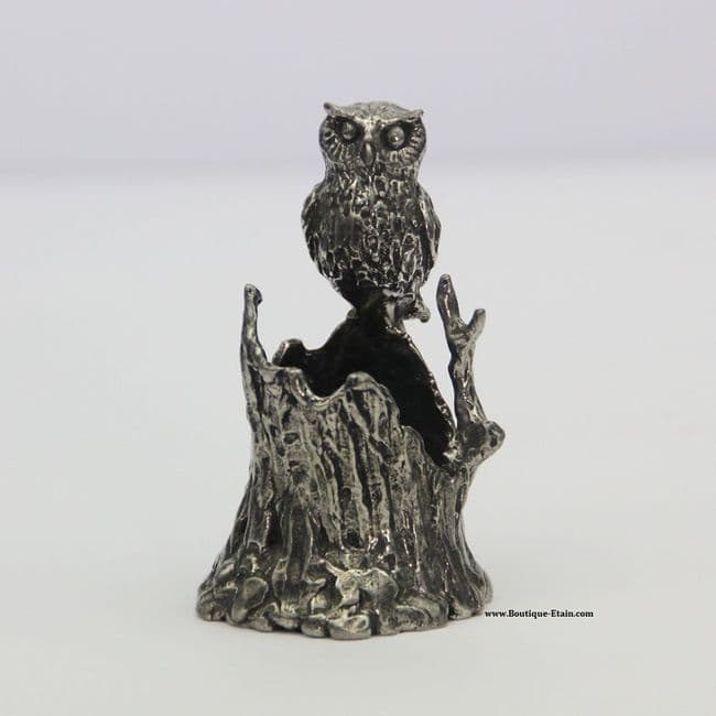 Hibou sur vieux tronc en étain, porte pique