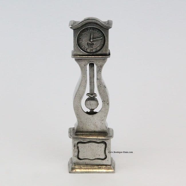 Horloge contoise miniature en étain