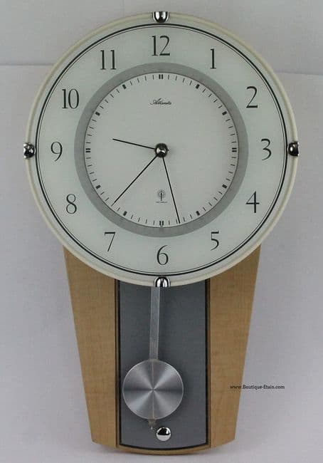 Horloge pendule à balancier style moderne
