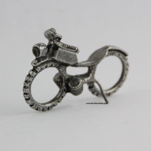 La moto cross La motocyclette , moto de ville en étain