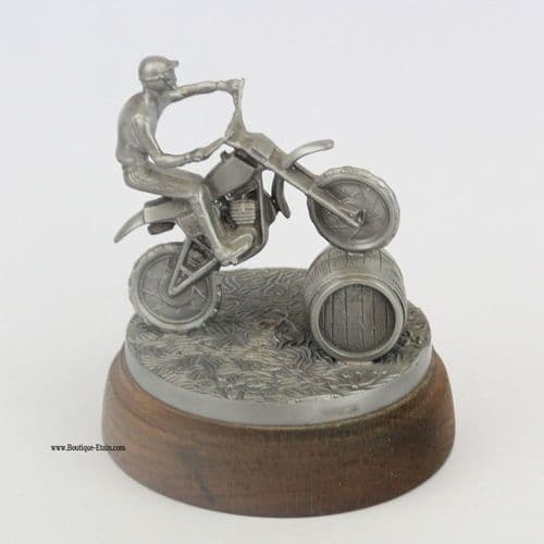 La moto ou moto-cross en étain