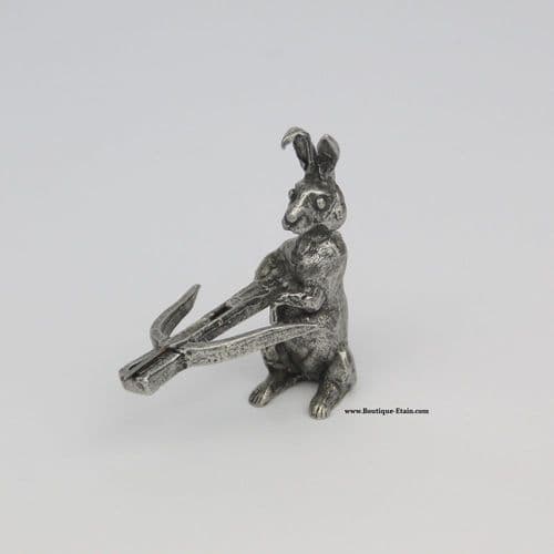 Lapin, lièvre chasseur à l'arbalète en étain