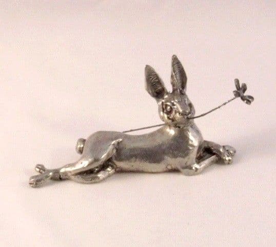 Lapin, lièvre à la marguerite en étain