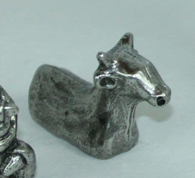 Le boeuf , la vache moderne en étain poli