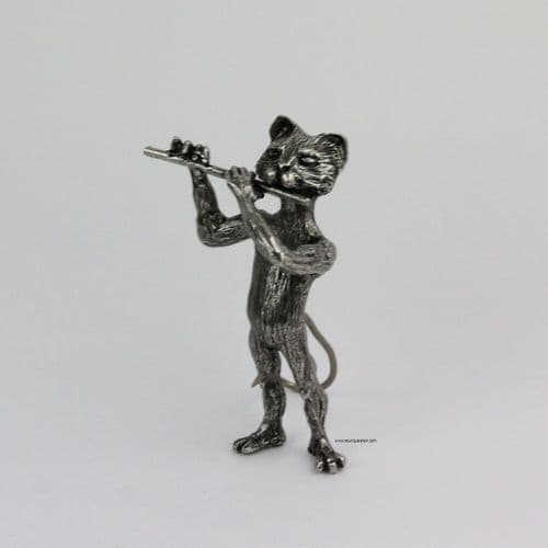 Le grand chat flûtiste, le flûte en étain