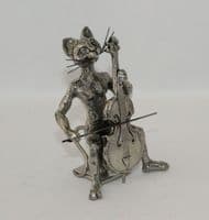 Grand chat musicien, le violoncelle.