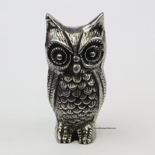 Le grand hibou forme boule en étain