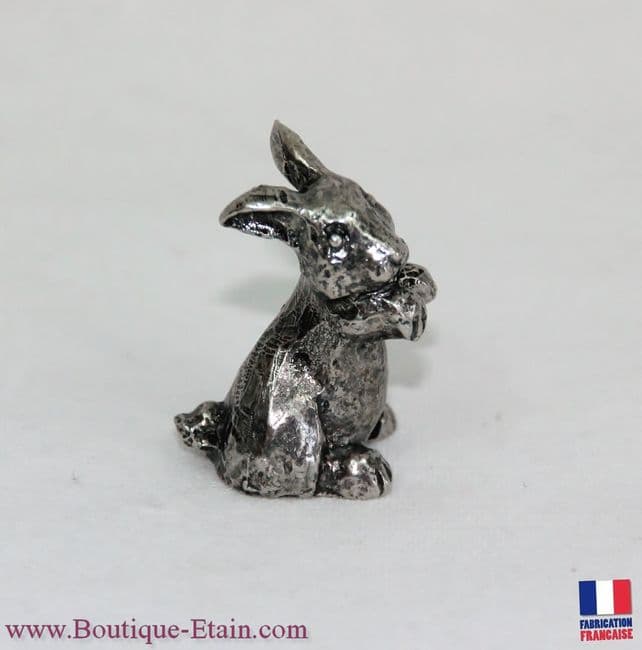 Le lapin en étain