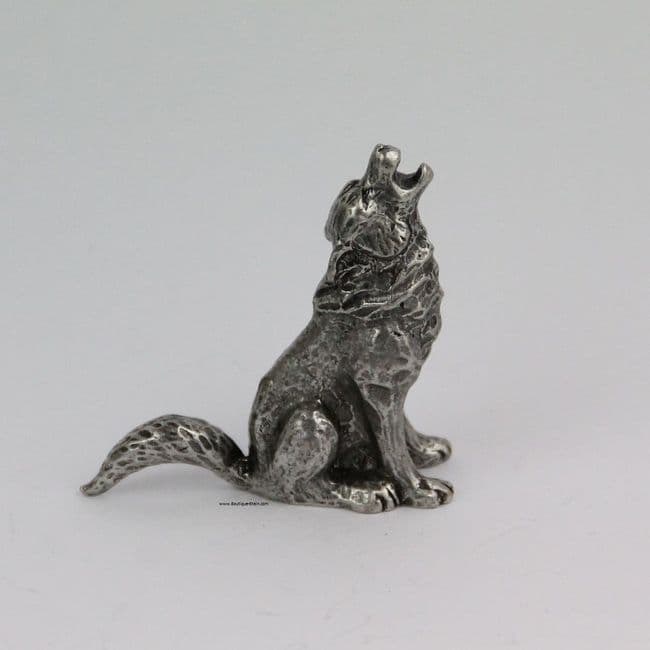 Le loup hurlant miniature en étain