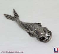 Le poisson chat en étain